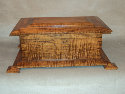 Prairie Schooner Quarter-Sawn Hickory Humidor | Handcrafted Humidors