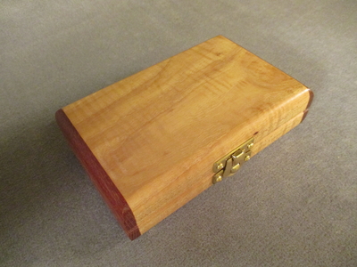 Quarter Sawn Hickory with Lacewood Ends | Traveler Humidors/Collectors Cases